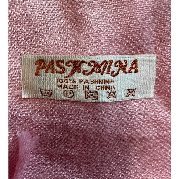 Pashmina Fringed Super Soft Pink Scarf - Picture 3 of 4